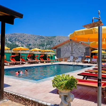 Hotel Bujtina Syni Zi 