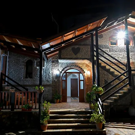 Hotel Bujtina Syni Zi 