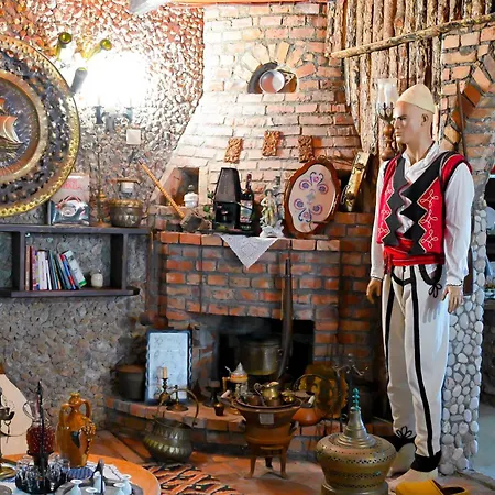 Bujtina Syni Zi 