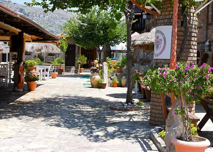 Hotel Bujtina Syni Zi 